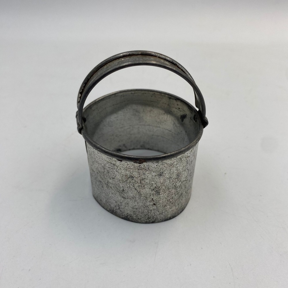 Vintage Tin Round Biscuit Cookie Cutter with‎ Arched Handle Primitive Farmhouse